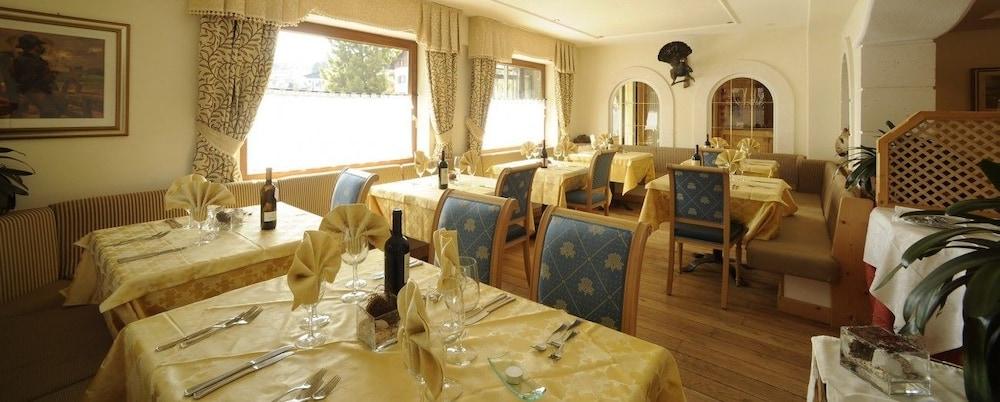 Hotel Arnika بوتسا دي فاسّا المظهر الخارجي الصورة