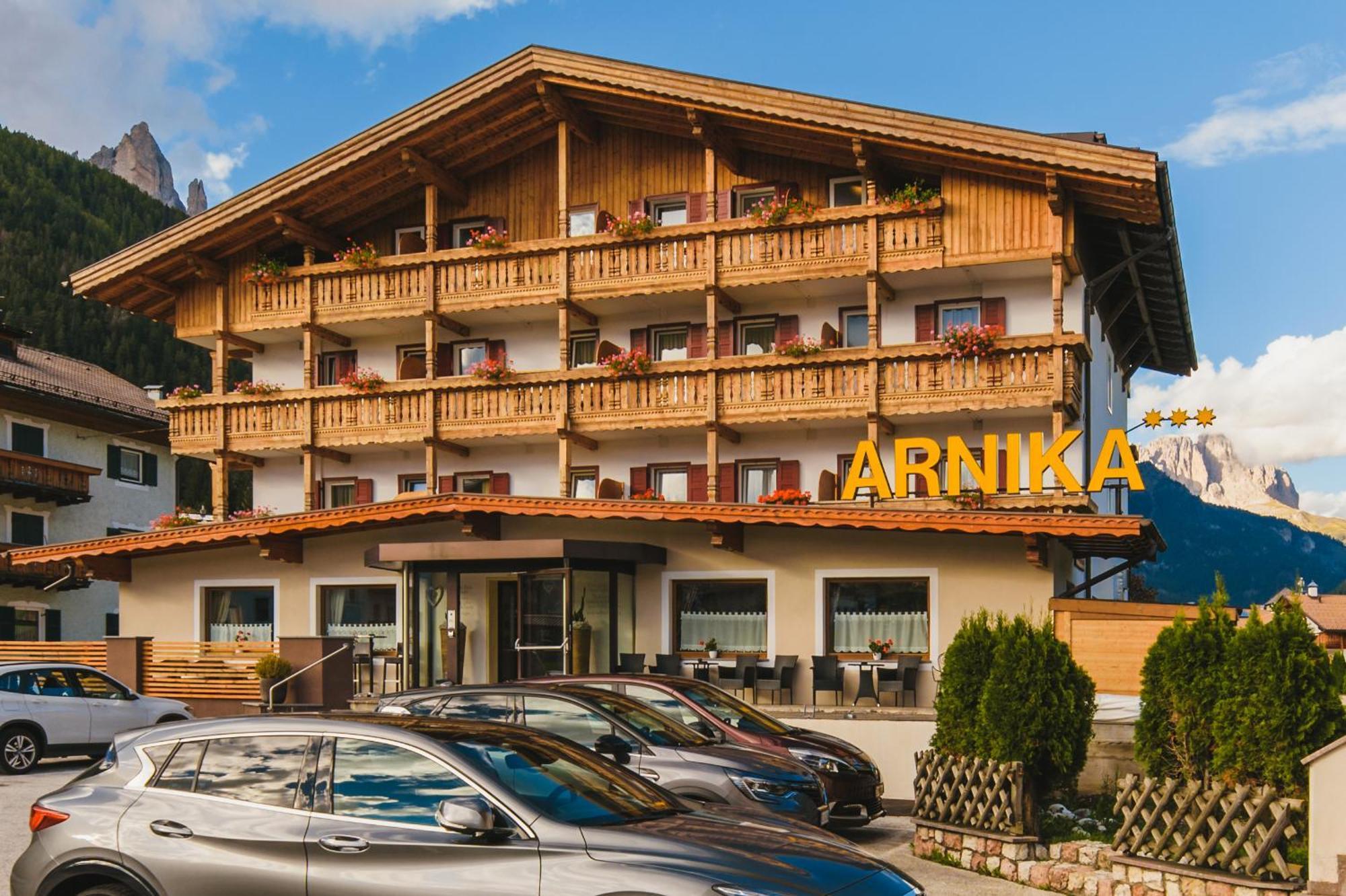 Hotel Arnika بوتسا دي فاسّا المظهر الخارجي الصورة