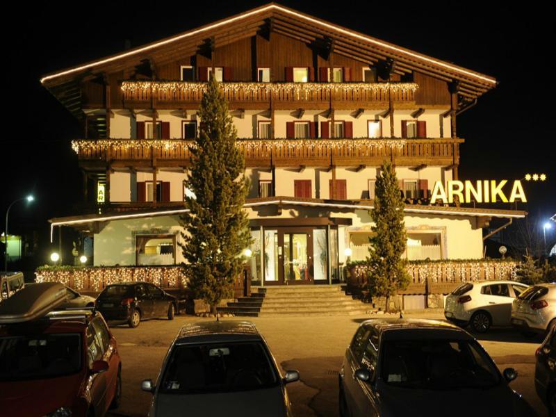 Hotel Arnika بوتسا دي فاسّا المظهر الخارجي الصورة